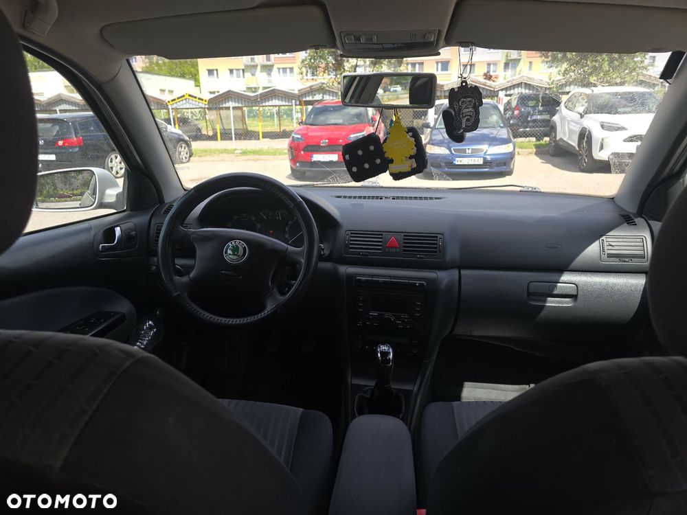 Skoda Octavia 2.0 Ambiente - 12