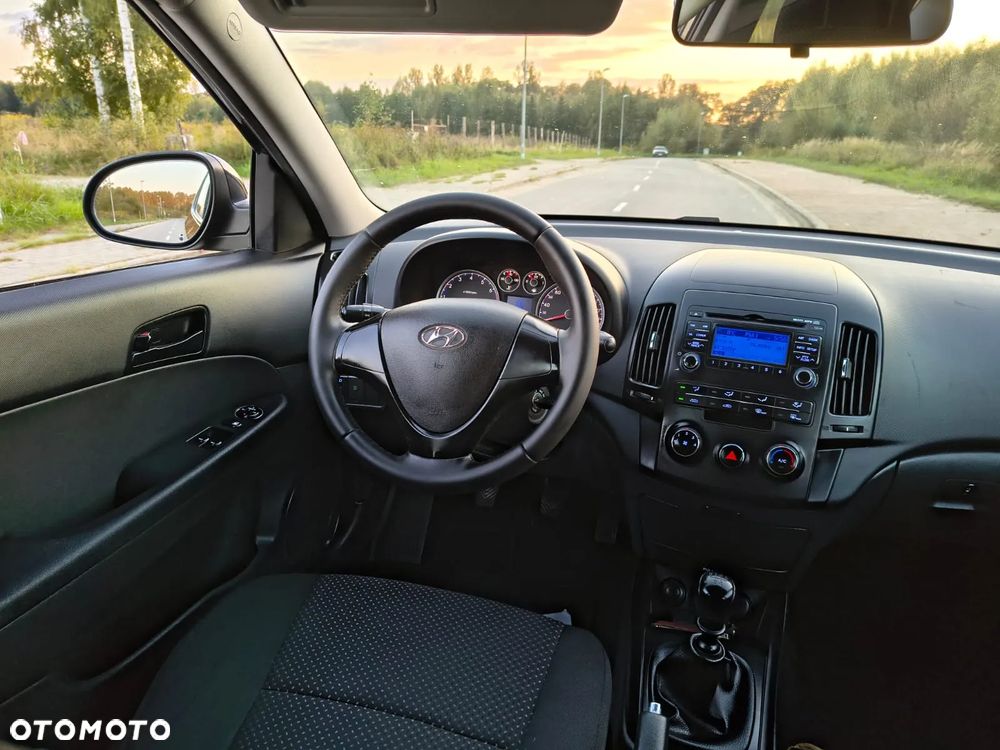Hyundai i30 1.4 Comfort - 11