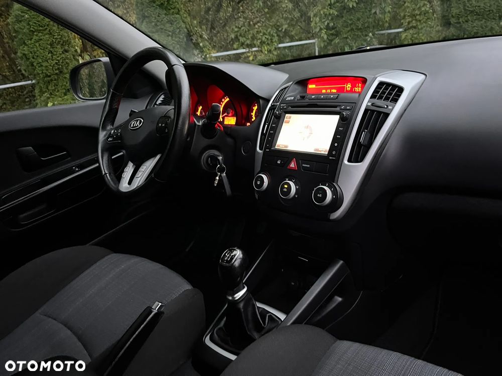Kia Ceed Cee'd 1.4 L Euro2012 - 20