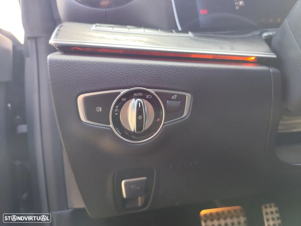 Mercedes-Benz E 220 d AMG Line - 13