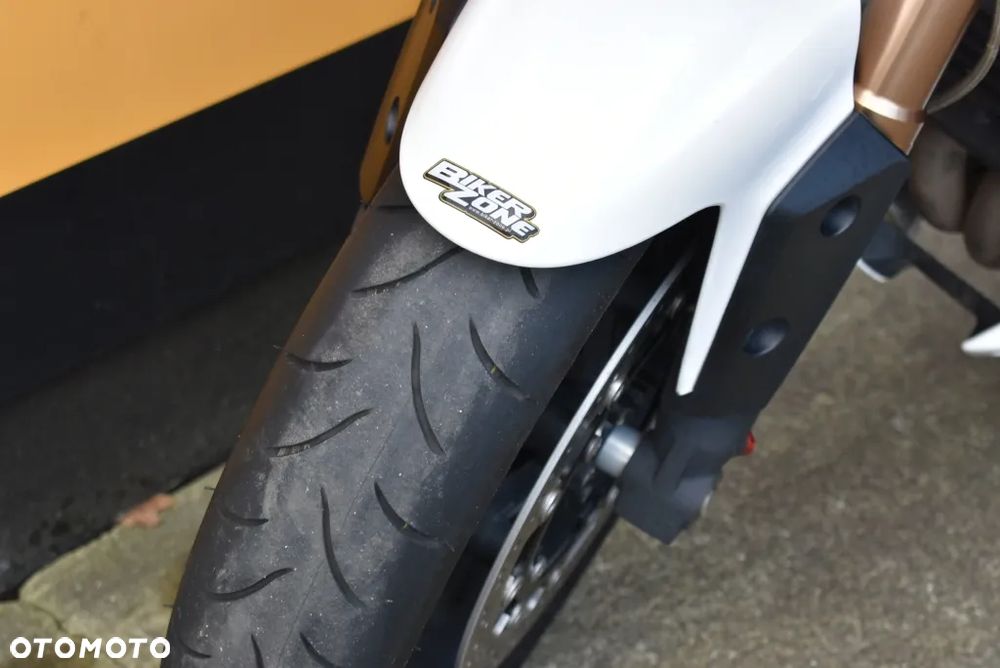 Triumph Speed Triple - 25