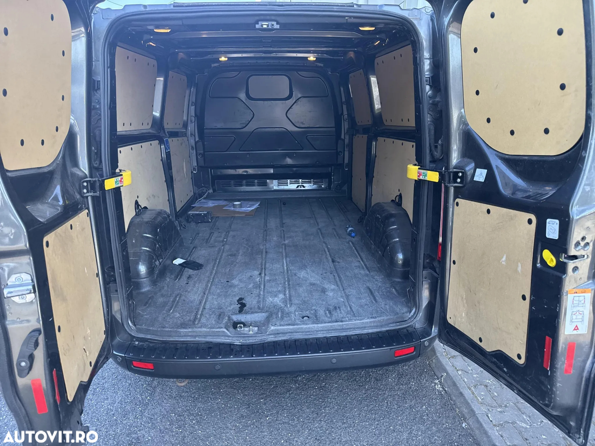 Ford Transit Custom - 17