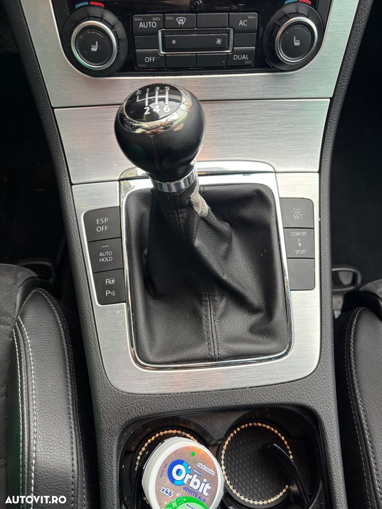 Volkswagen Passat - 4