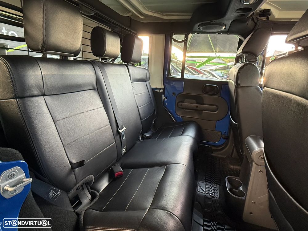 Jeep Wrangler Unlimited 2.8 CRD ATX Sahara Limited - 22