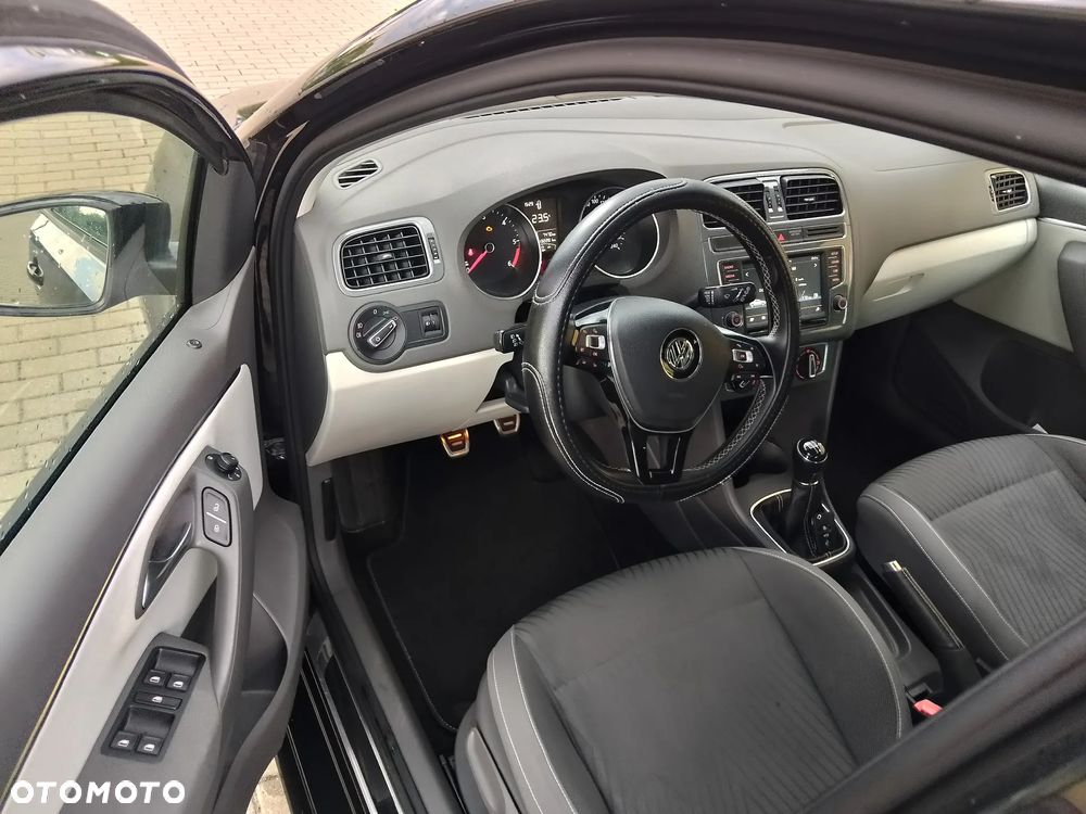 Volkswagen Polo 1.4 TDI Blue Motion Technology Lounge - 8