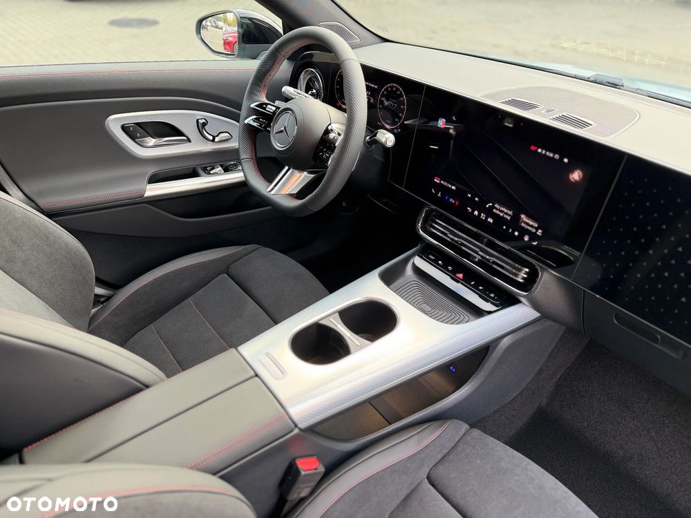 Mercedes-Benz CLA 200 58kWh - 27