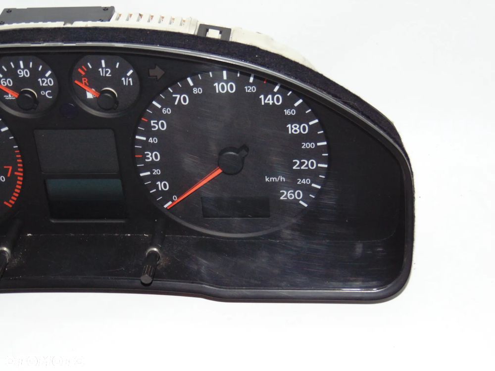 Licznik zegary 8D0920900B FIS Audi A4 B5 1.8 benzyna 97-01r - 4