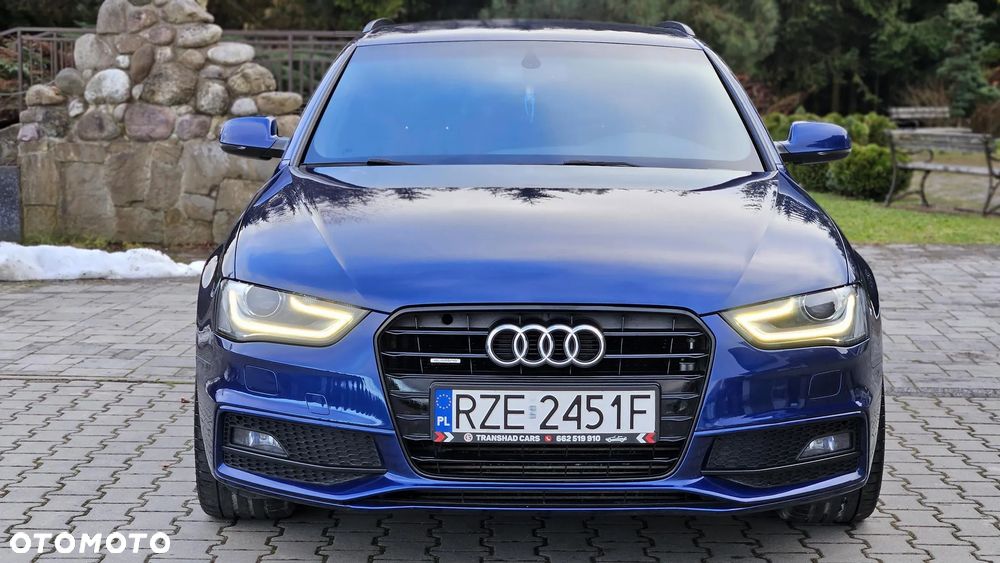 Audi A4 Avant 2.0 TDI DPF quattro S tronic S line Sportpaket - 2