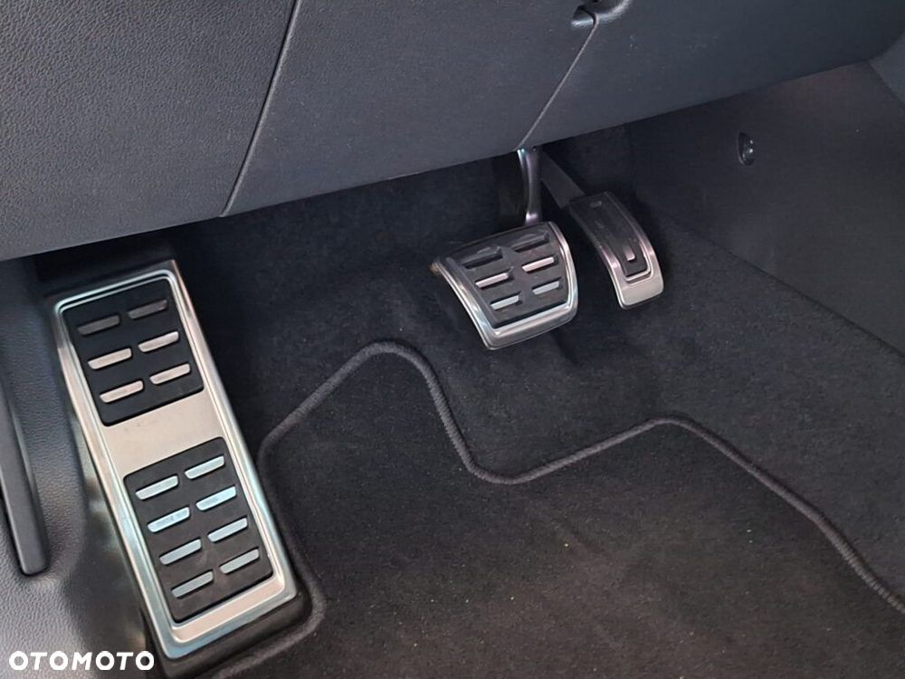 Skoda Karoq 1.5 TSI ACT Sportline DSG - 11