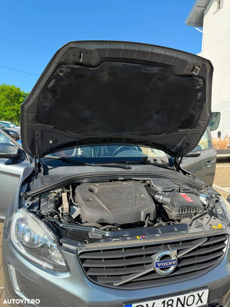 Volvo XC 60 D3 Geartronic Momentum - 16