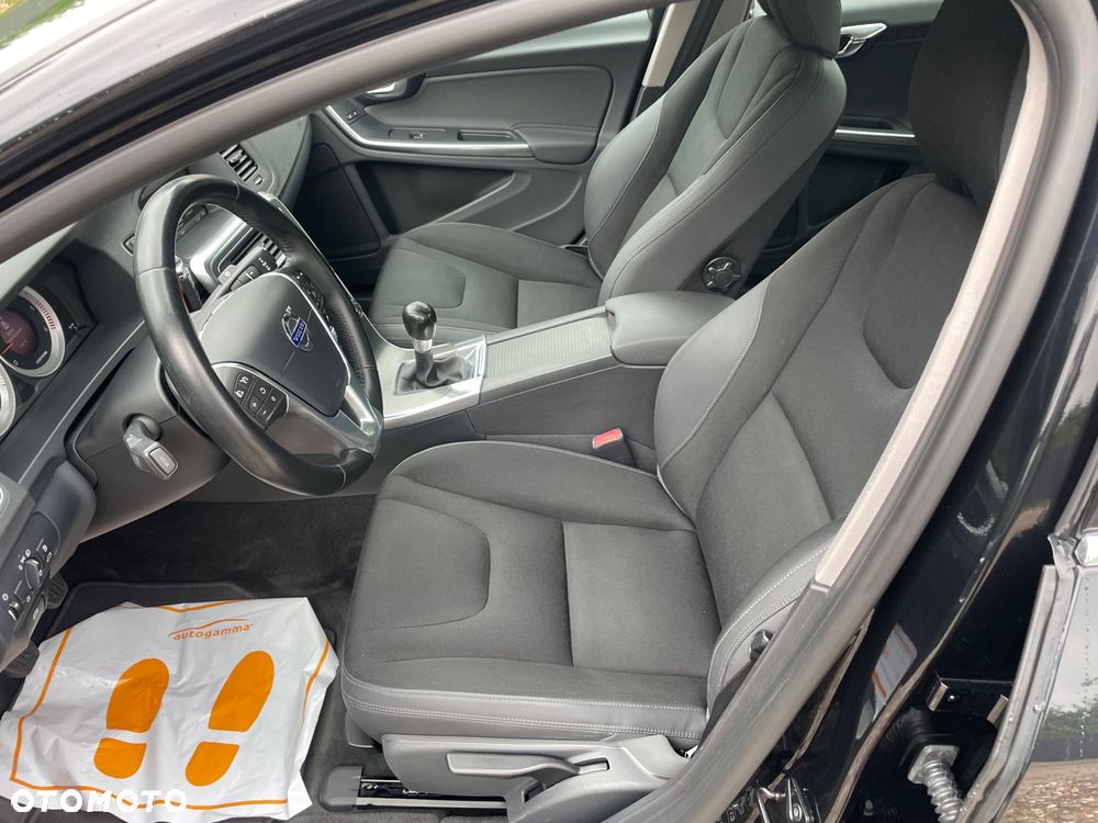 Volvo S60 D3 Summum - 16