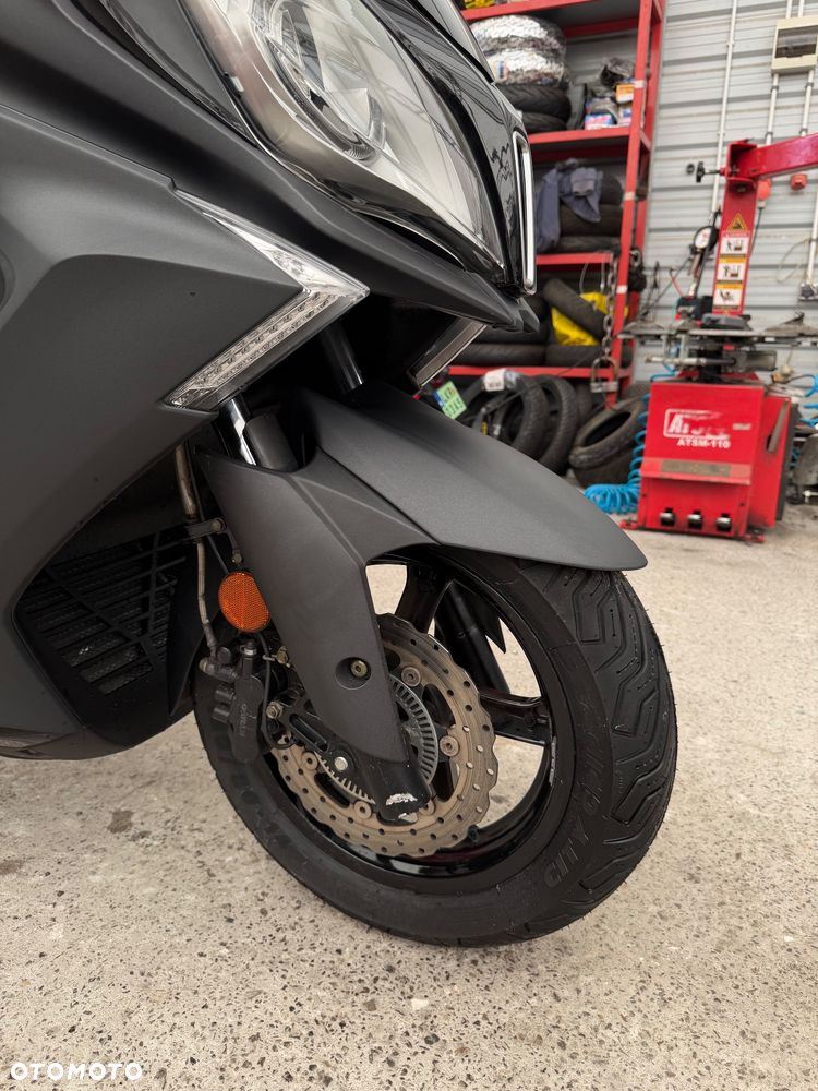 Kymco Downtown - 12