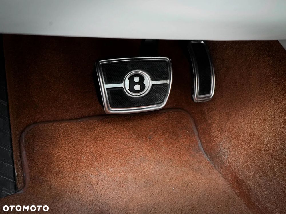Bentley Bentayga - 37