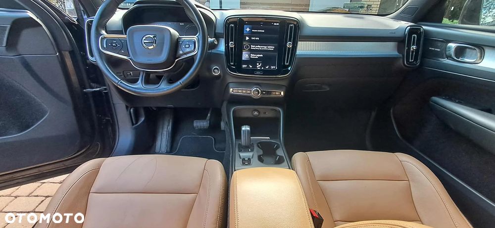 Volvo XC 40 D4 AWD Momentum - 8