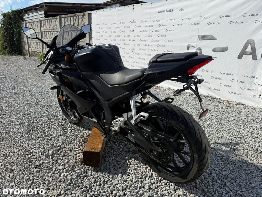 Yamaha YZF - 6