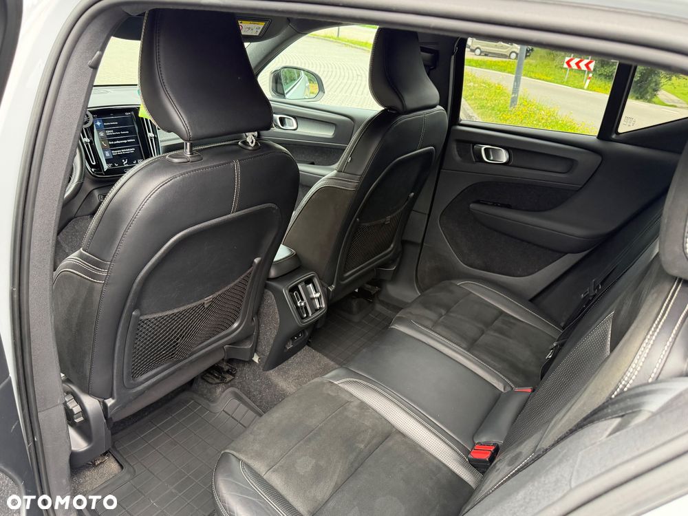 Volvo XC 40 T4 AWD R-Design - 13