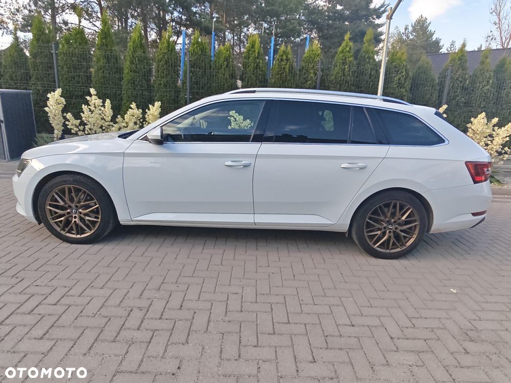 Skoda Superb 2.0 TDI 4x4 DSG Style - 6