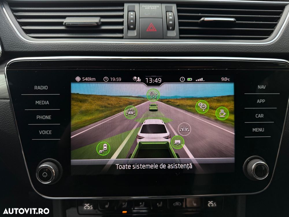 Skoda Superb 2.0 TDI DSG Premium Edition - 26