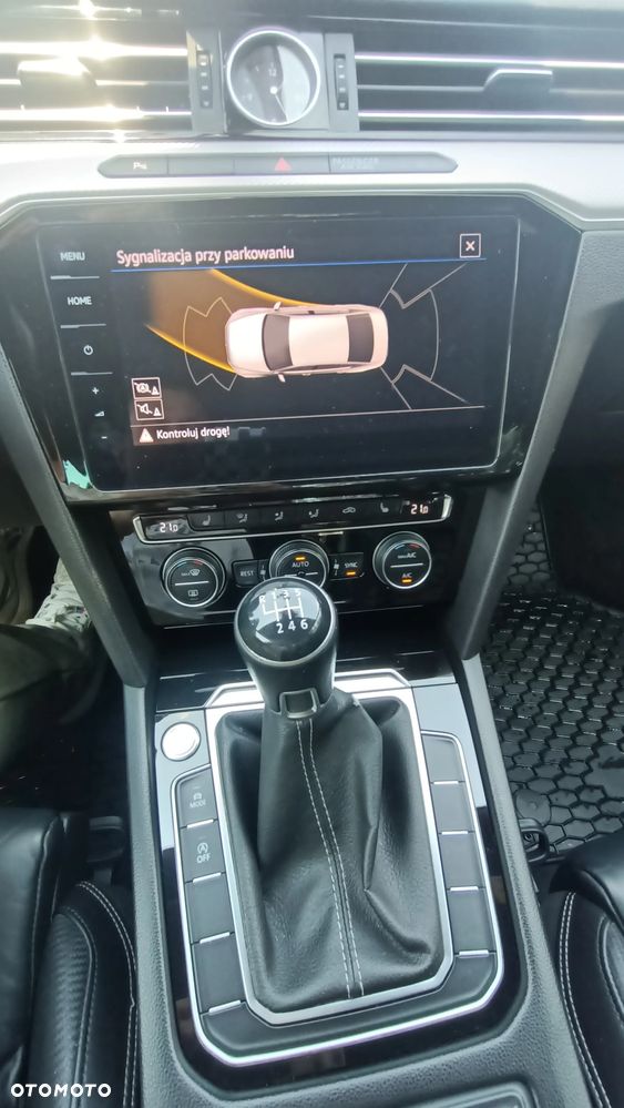 Volkswagen Passat 2.0 TDI BMT Highline - 25