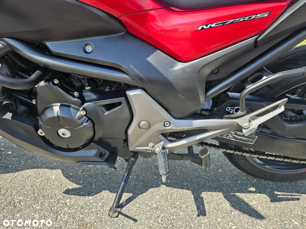 Honda NC - 27