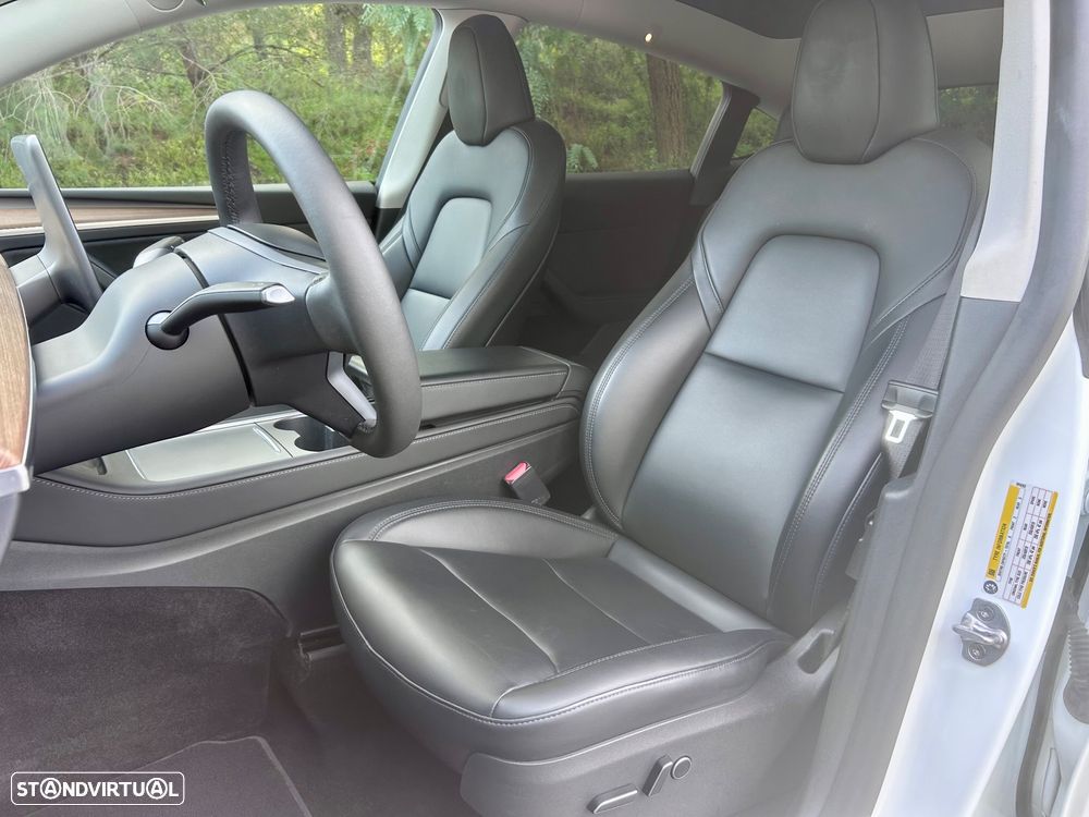 Tesla Model Y Long Range Dual Motor AWD - 7