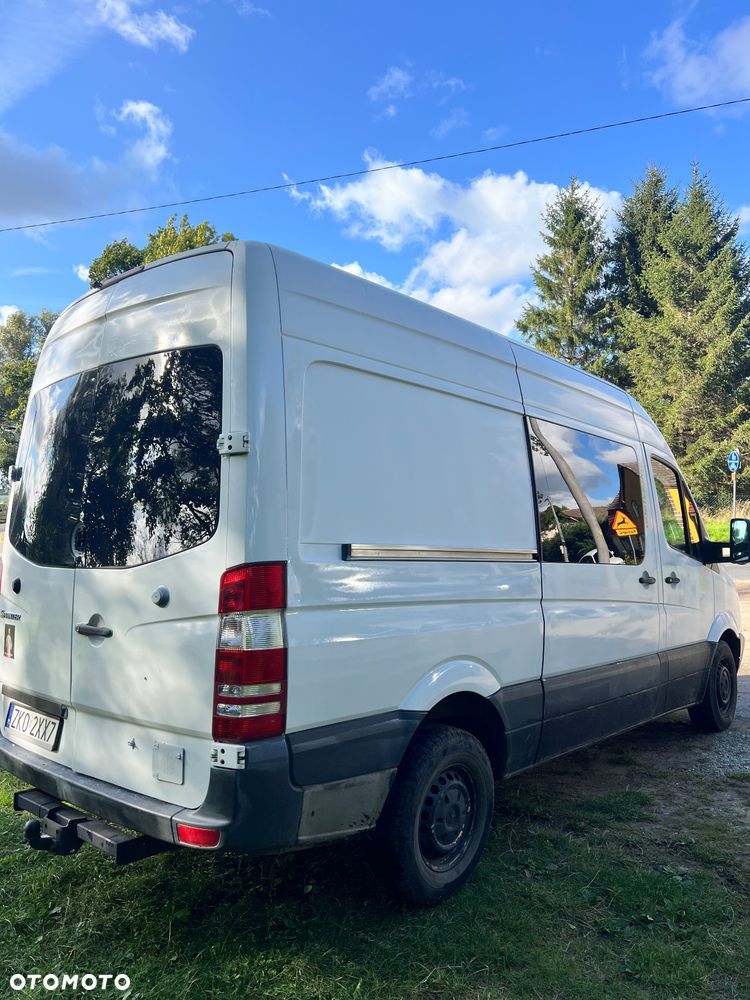 Mercedes-Benz Sprinter - 2