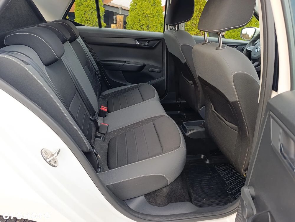 Skoda Fabia 1.0 Ambition - 16