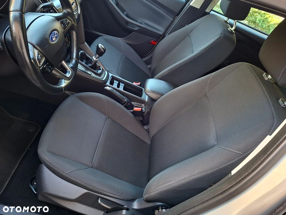 Ford Focus - 21