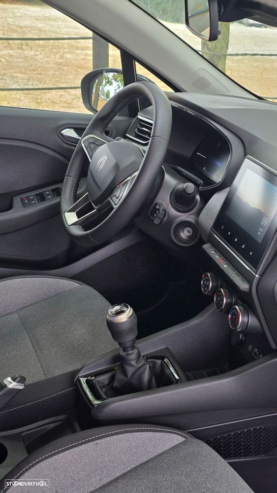 Renault Clio 1.0 TCe Techno Bi-Fuel - 19
