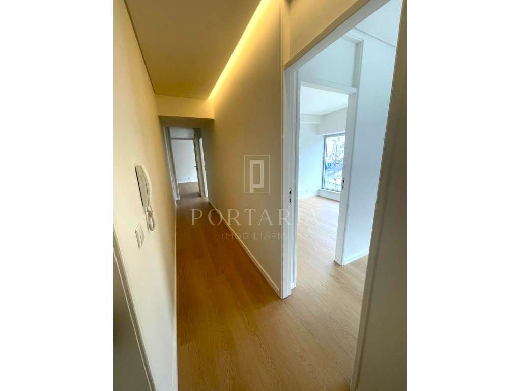 Apartamento T2+1 na Av. Dr. Lourenço Peixinho em Aveiro - Grande imagem: 4/24