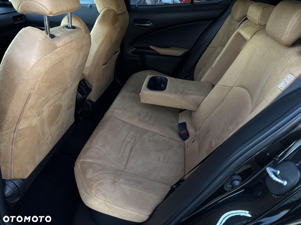 Lexus UX 250h GPF Business 2WD - 13