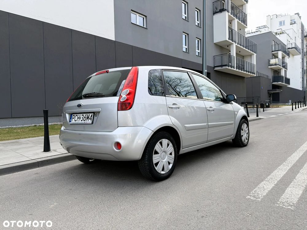 Ford Fiesta - 4