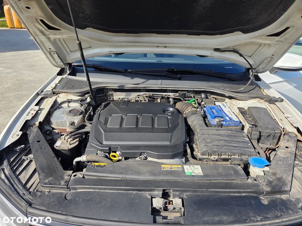 Volkswagen Passat - 19