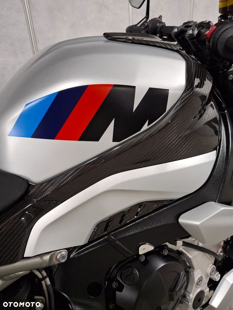 BMW S - 11
