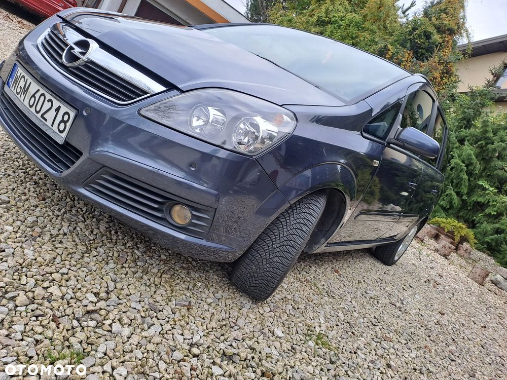 Opel Zafira - 1