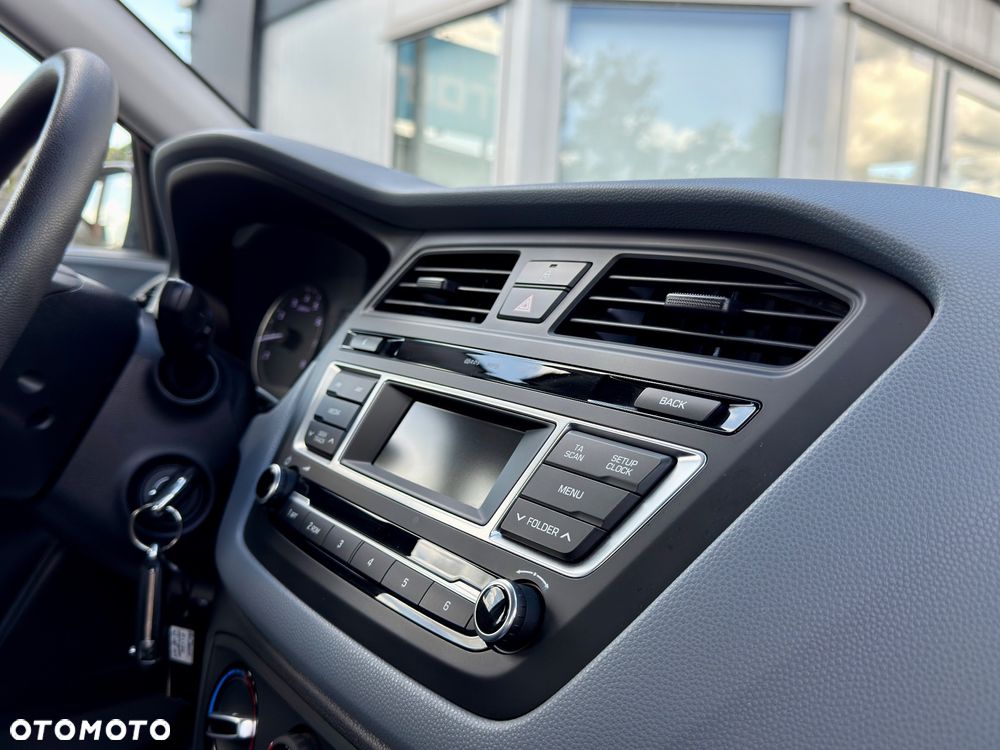 Hyundai i20 blue 1.2 Classic - 21