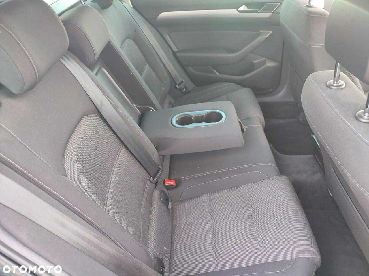 Volkswagen Passat 1.8 TSI BMT Comfortline - 20