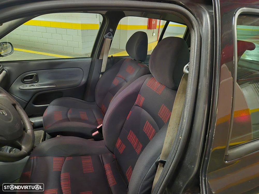 Renault Clio 1.2 16V Dynamique - 20