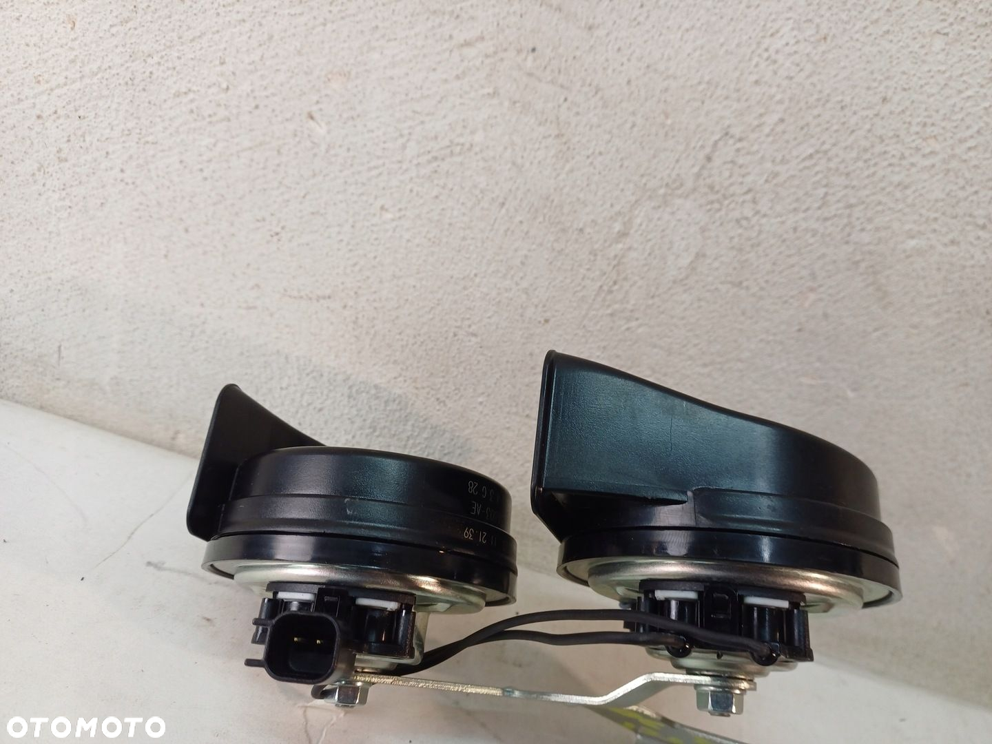 KLAKSON TRĄBKA SYGNAŁ DZWIĘKOWY FORD CONNECT MK II 2 12- - 7