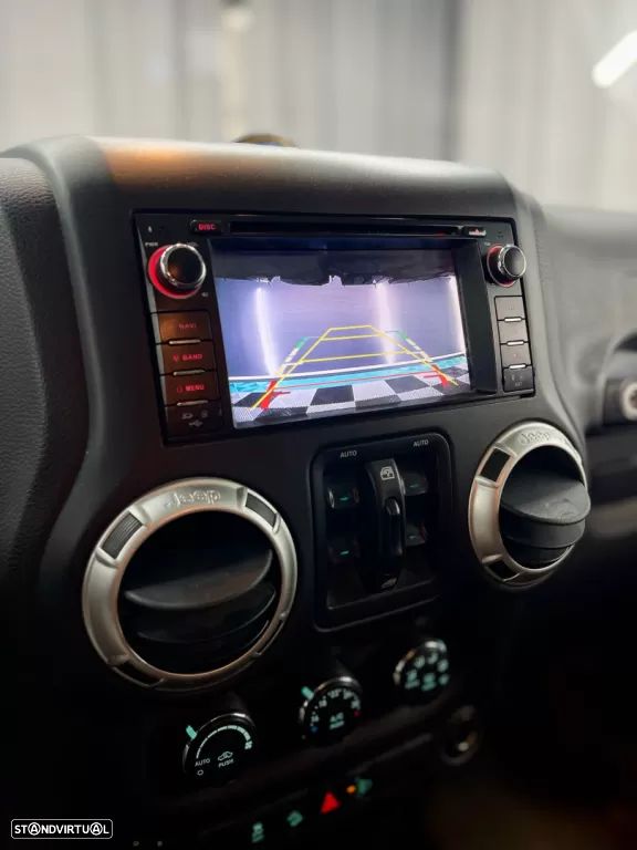 Jeep Wrangler Unlimited 2.8 CRD Auto Rubicon - 23