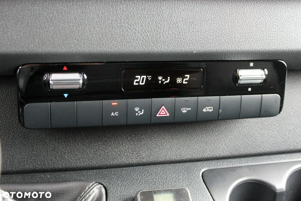 Mercedes-Benz Sprinter - 27