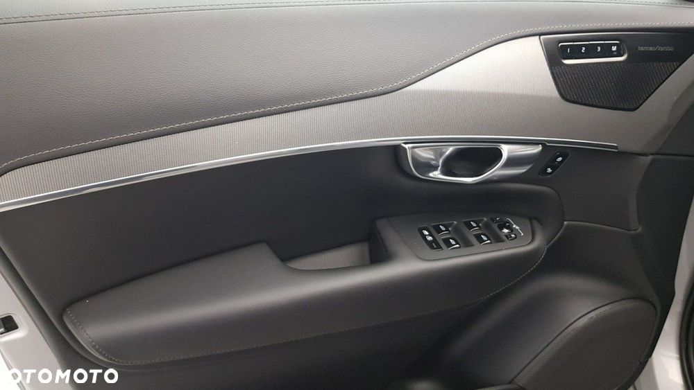 Volvo XC 90 - 18