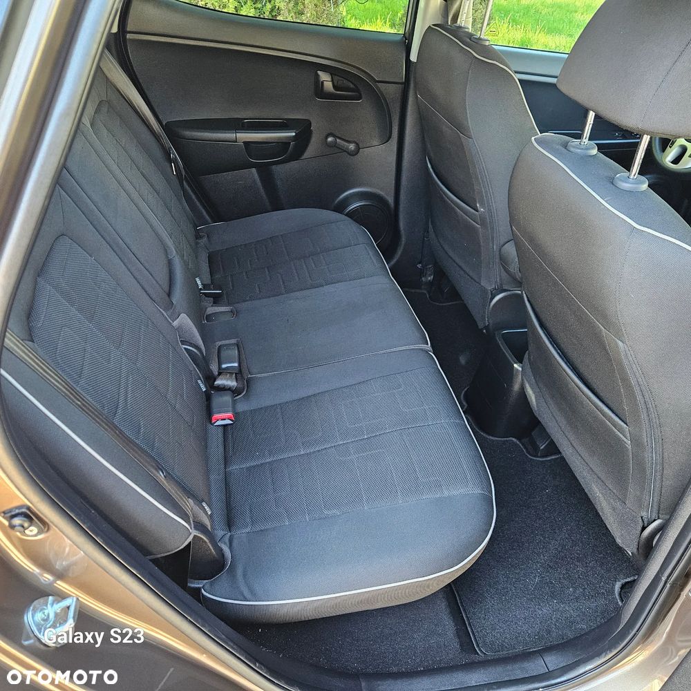 Kia Venga 1.4 CVVT Attract - 23
