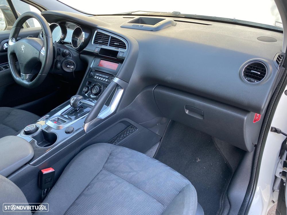 Peugeot 3008 2.0 HDi Hybrid4 - 16