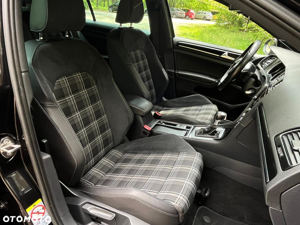 Volkswagen Golf GTD (BlueMotion Technology) DSG - 22