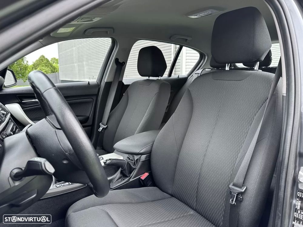 BMW 116 d Sport Line - 25