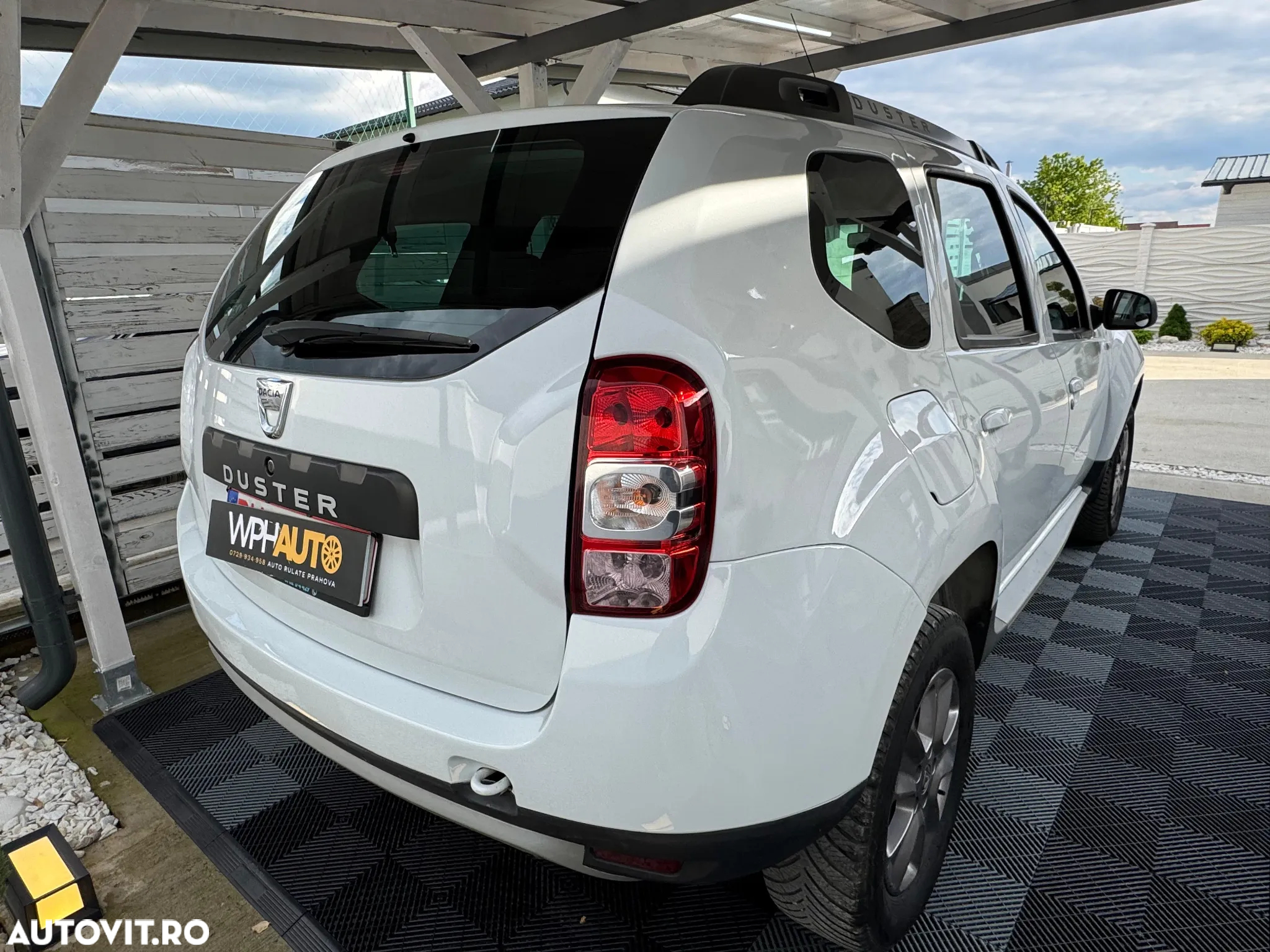 Dacia Duster 1.6 16V 4x2 Prestige - 9