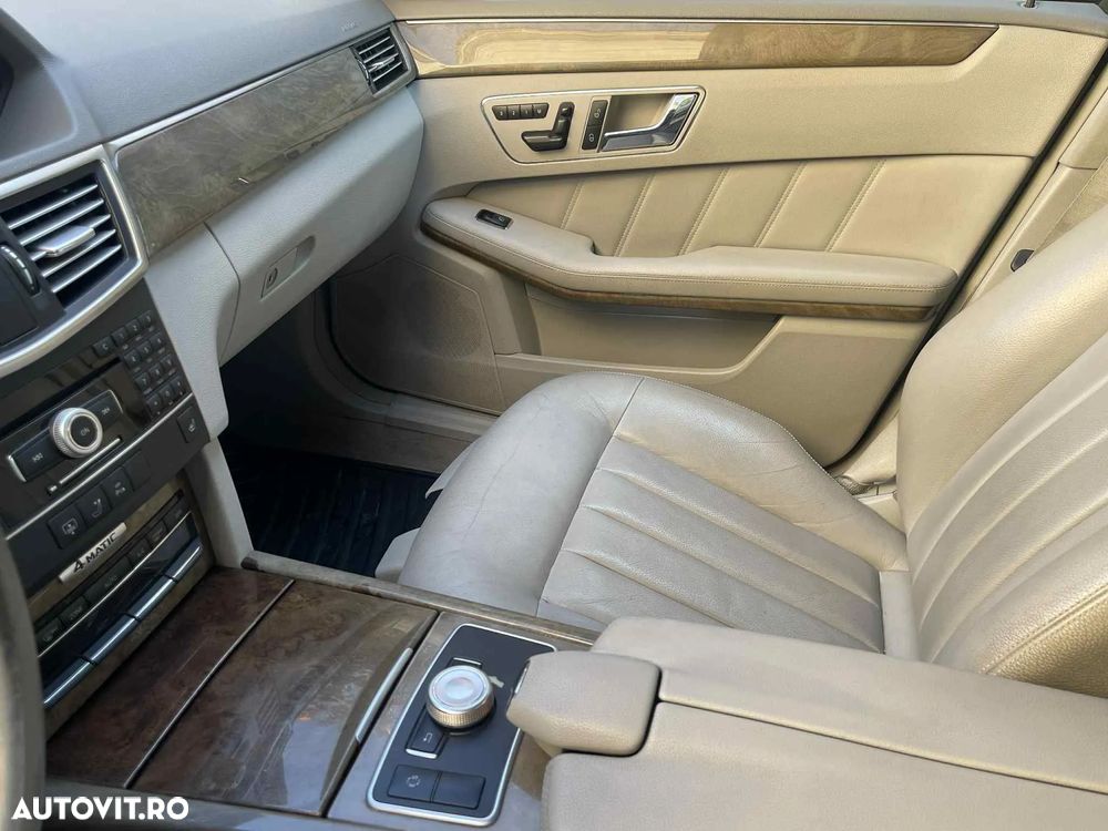 Mercedes-Benz E 350 CDI 4MATIC BlueEfficiency Aut. - 24