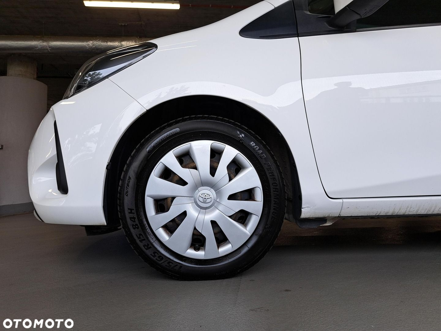 Toyota Yaris - 30