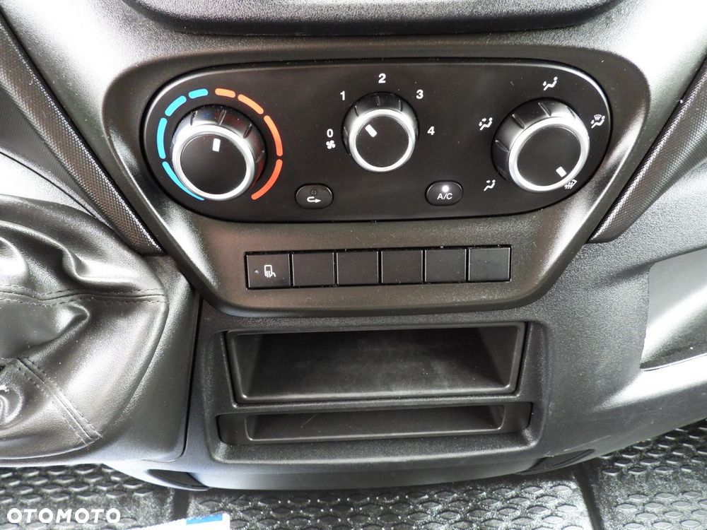 Iveco DAILY 35S18 PLANDEKA WINDA 8 PALET WEBASTO TEMPOMAT LEDY KLIMATYZACJA  180KM - 38